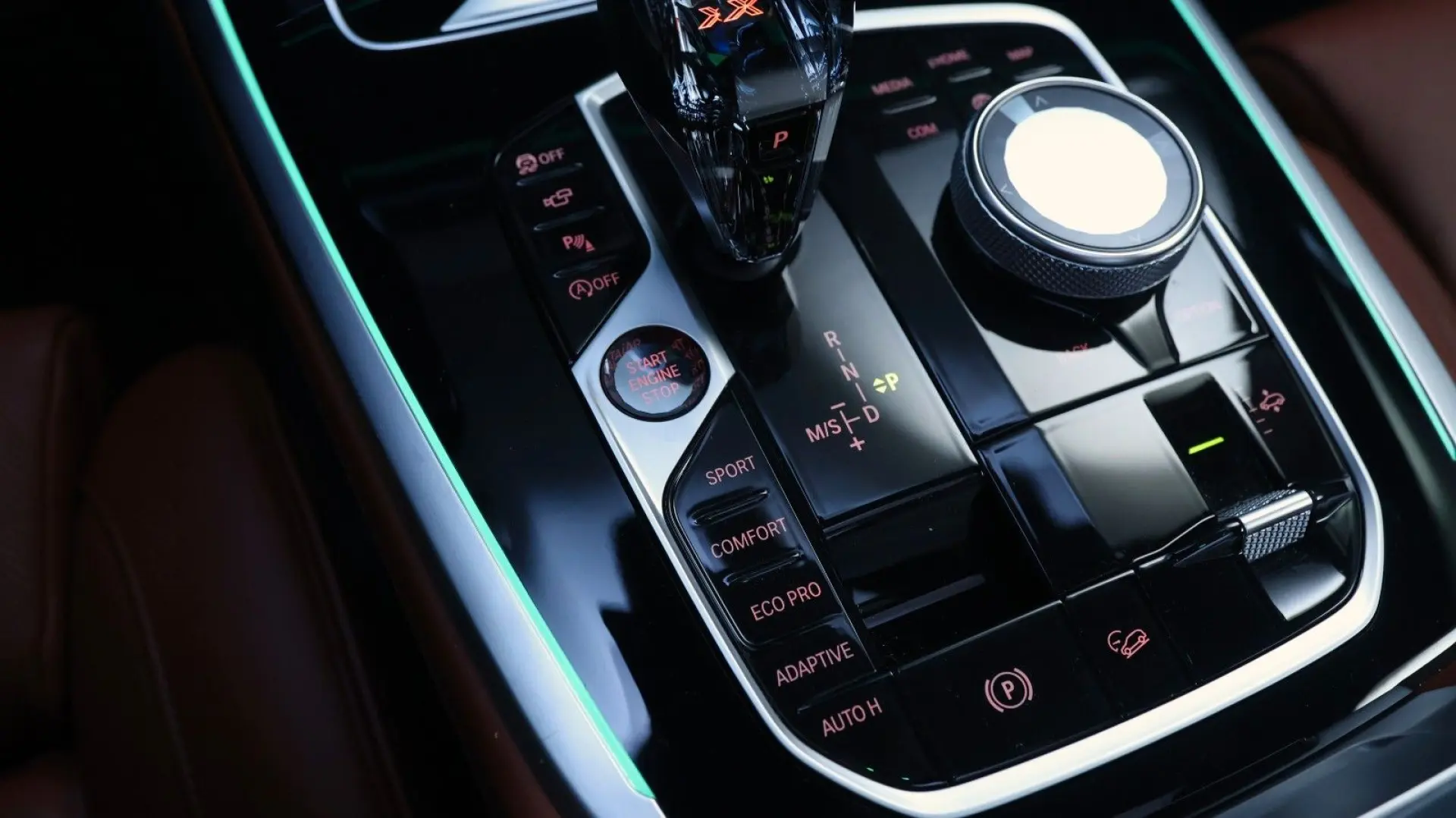 BMW X7 M50i xDrive, B&W, Night Vis., Sky lounge