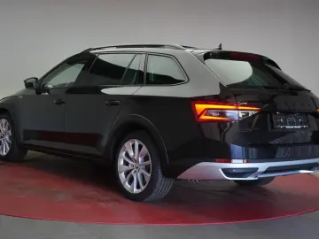 Superb 2.0 TDI 4x4 DSG Scout Navi/ACC/Kamera/Vir