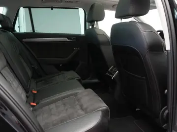Superb 2.0 TDI 4x4 DSG Scout Navi/ACC/Kamera/Vir