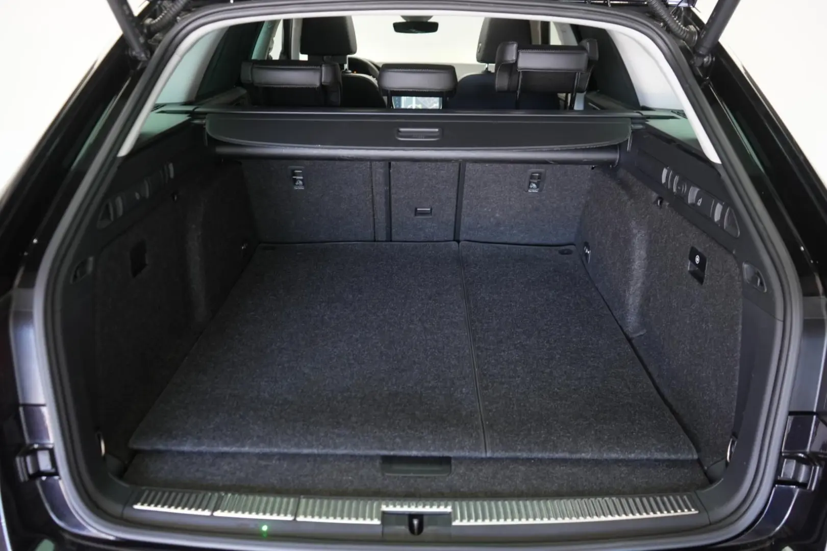 Superb 2.0 TDI 4x4 DSG Scout Navi/ACC/Kamera/Vir