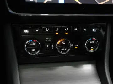 Superb 2.0 TDI 4x4 DSG Scout Navi/ACC/Kamera/Vir