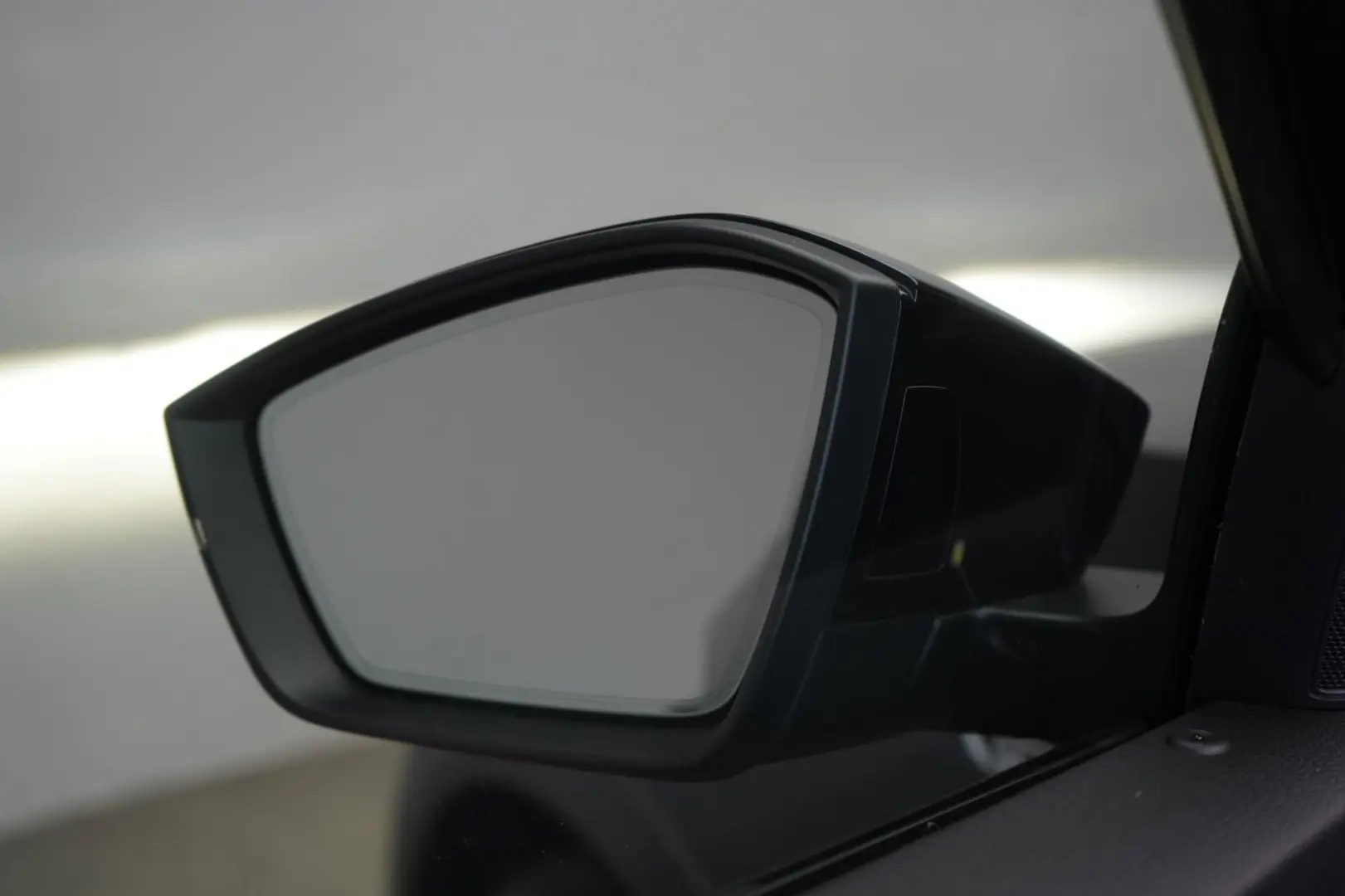 Superb 2.0 TDI 4x4 DSG Scout Navi/ACC/Kamera/Vir