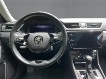 Superb Combi SCOUT 2.0 TDI 4x4 DSG LED+AHK+PANO