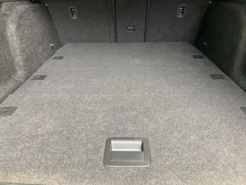 Superb Combi SCOUT 2.0 TDI 4x4 DSG LED+AHK+PANO