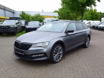 Superb Combi 2.0 TSI DSG 4x4 Scout  Pano StaHzg