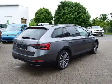Superb Combi 2.0 TSI DSG 4x4 Scout *Pano*StaHzg