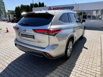 Toyota Highlander 2.5 L Hybrid  248CP Exclusive Metallic