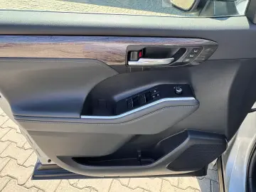 Toyota Highlander 2.5 L Hybrid  248CP Exclusive Metallic