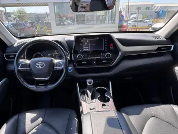 Toyota Highlander 2.5 L Hybrid  248CP Exclusive Metallic
