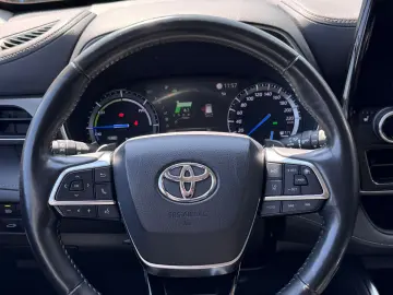 Toyota Highlander 2.5 L Hybrid  248CP Exclusive Metallic
