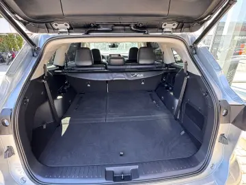 Toyota Highlander 2.5 L Hybrid  248CP Exclusive Metallic