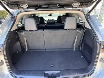 Toyota Highlander 2.5 L Hybrid  248CP Exclusive Metallic