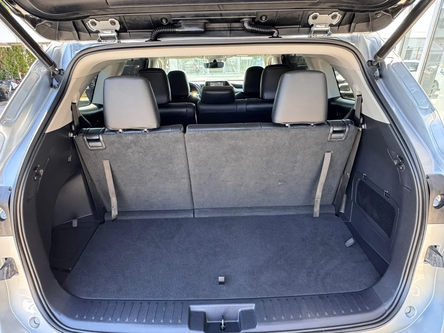 Toyota Highlander 2.5 L Hybrid  248CP Exclusive Metallic