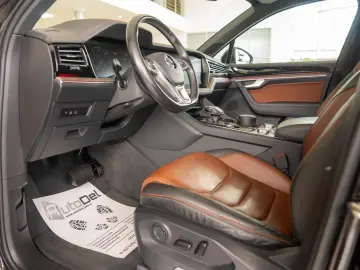 Volkswagen Touareg 3.0 TDI 4MOTION Tiptronic  Atmosphere