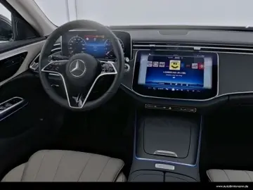 E 200 T-Modell AHK/KAMERA/AVANTGARDE/AMBIENTE+