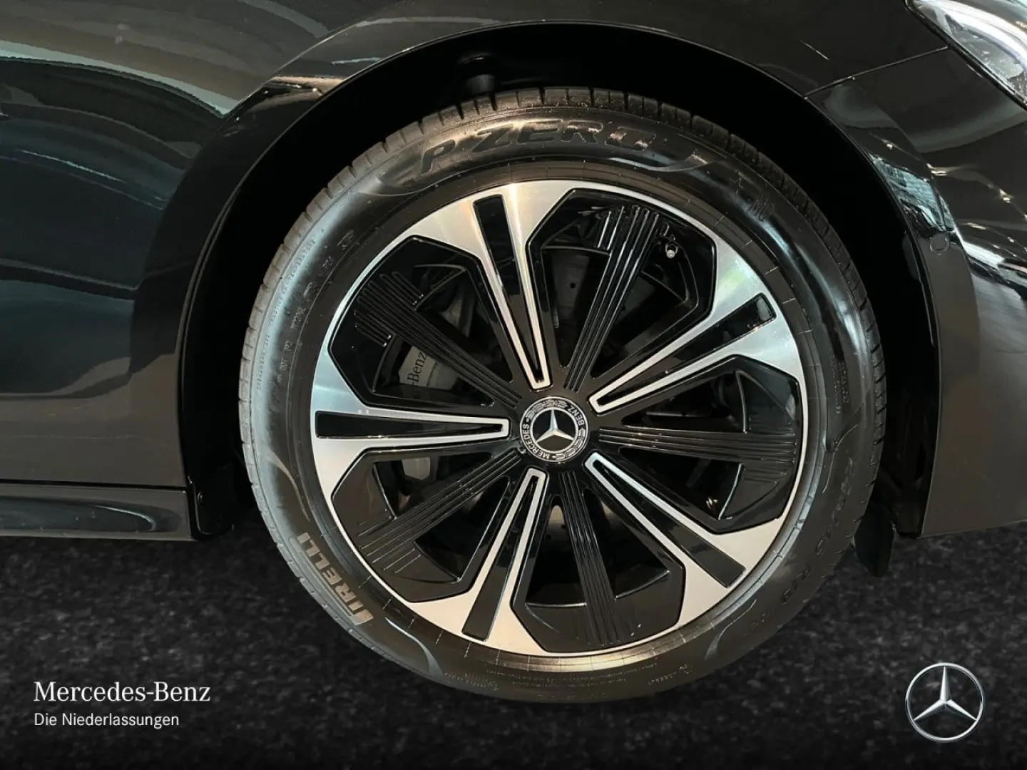 E 300 e Avantgarde Advanced/LED/DISTRONIC/MBUX/