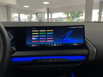 BMW X3 M50 xD*PANO*H-K*MEMO*ICONIC*360°