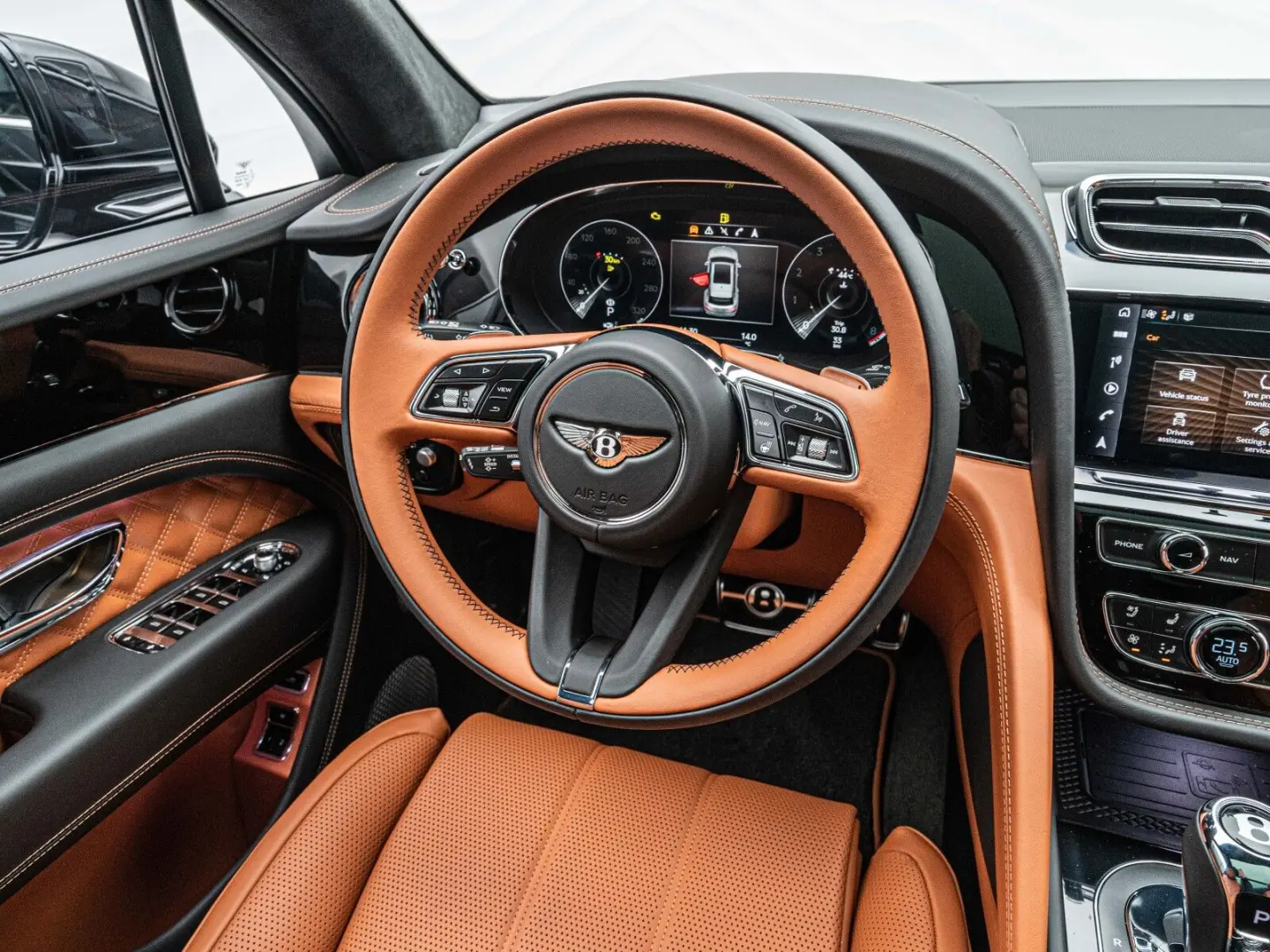 Bentayga Azure V8*Rear TV*NAIM*Touring Spec.