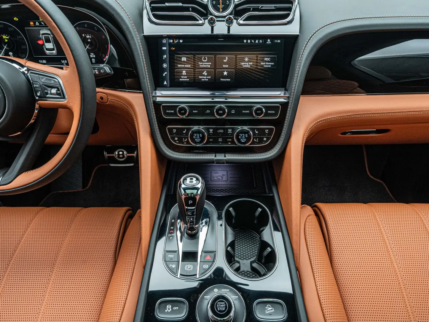 Bentayga Azure V8*Rear TV*NAIM*Touring Spec.
