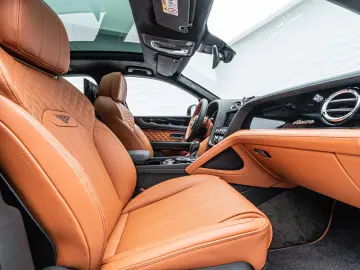 Bentayga Azure V8*Rear TV*NAIM*Touring Spec.