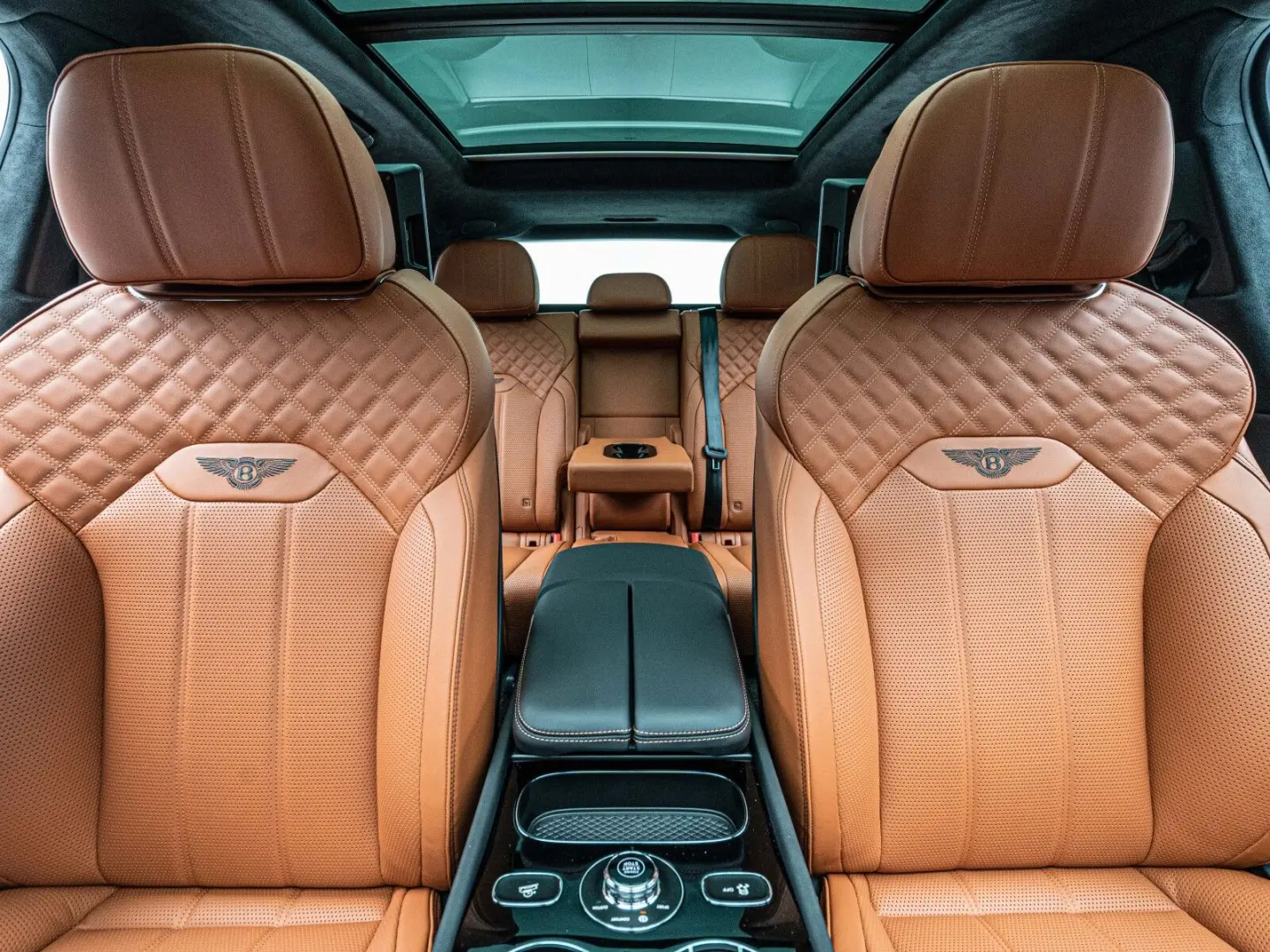 Bentayga Azure V8*Rear TV*NAIM*Touring Spec.