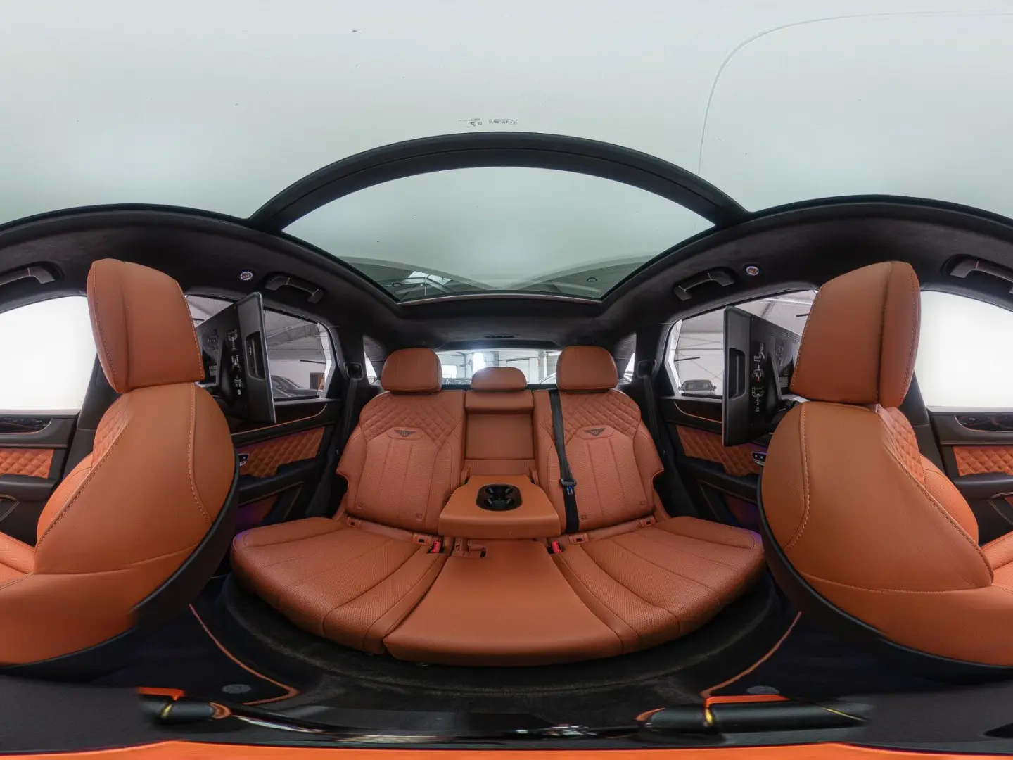 Bentayga Azure V8*Rear TV*NAIM*Touring Spec.