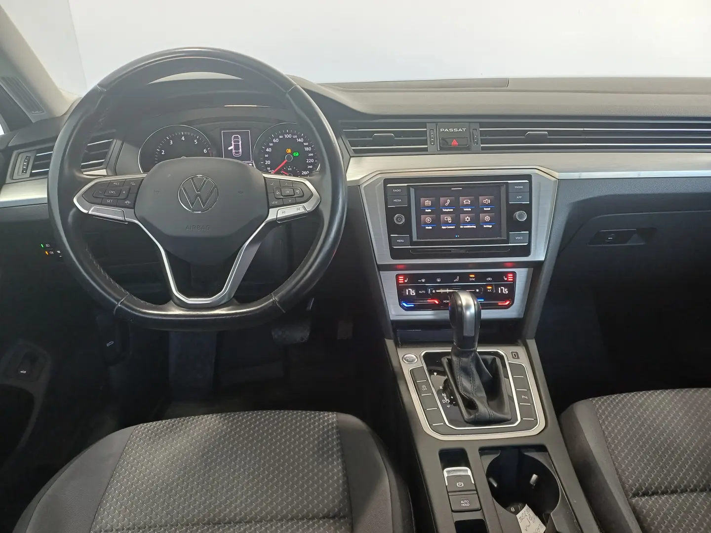 VW Passat Trendline1.5 TSI ACT DSG