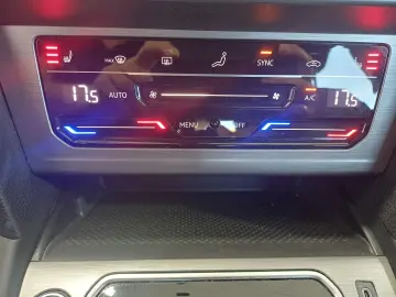 VW Passat Trendline1.5 TSI ACT DSG