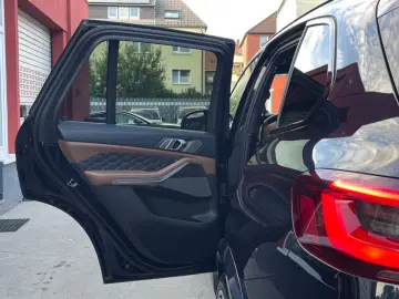 BMW X5 M Competition PANO/SOFT-CLOSE/CARBON/