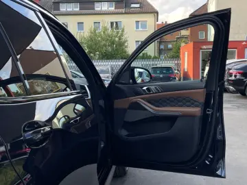BMW X5 M Competition PANO/SOFT-CLOSE/CARBON/