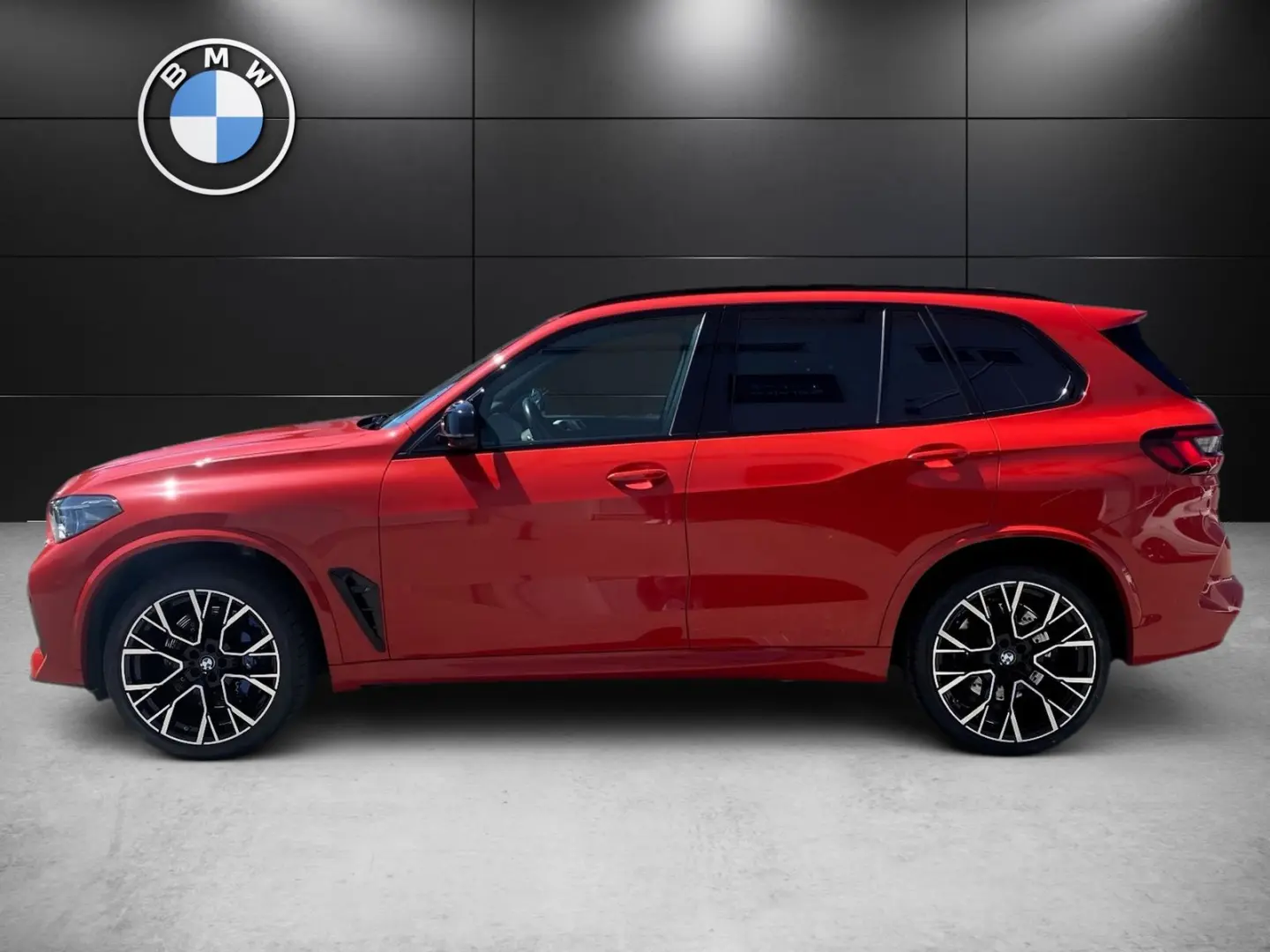 BMW X5 M Competition Pano Sky TV B&W Night Visio