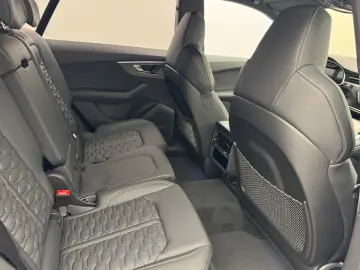 RSQ8 performance 640PS Pano305Sportabgas23HeadUp