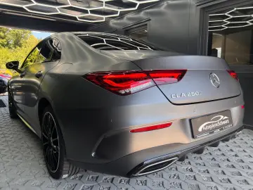 CLA 250e Coupé 8G AMG NIGHT MAGNO DISTR+KAM PANO