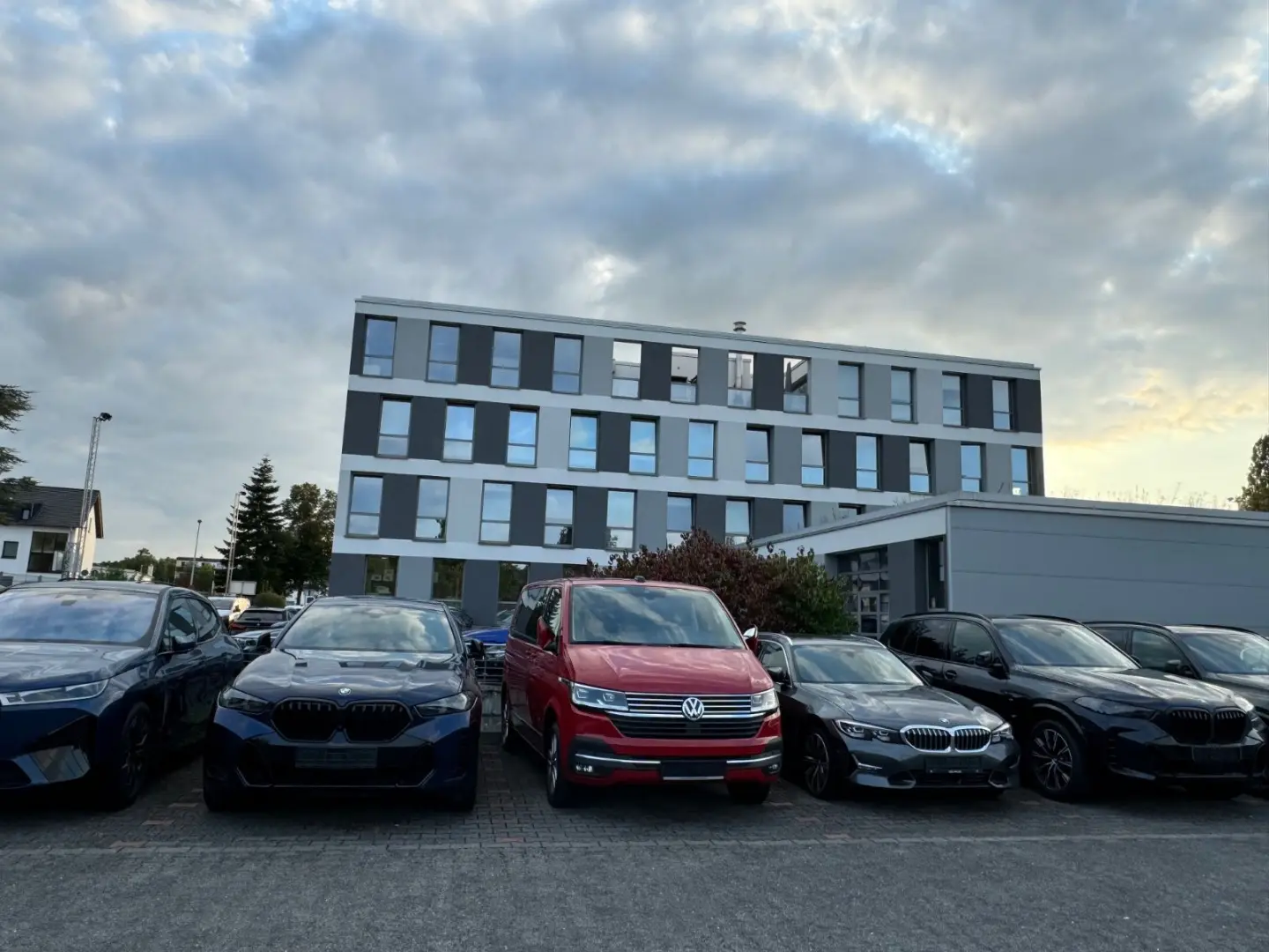 CLA 250e COUPÉ ACC*3x AMG*PANO*MEMORY*KEY*HUD*18
