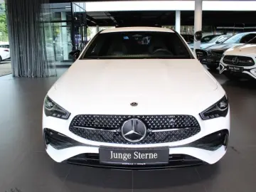 CLA 200 CP *AMG Premium Night 19'' LED Totwin Ka