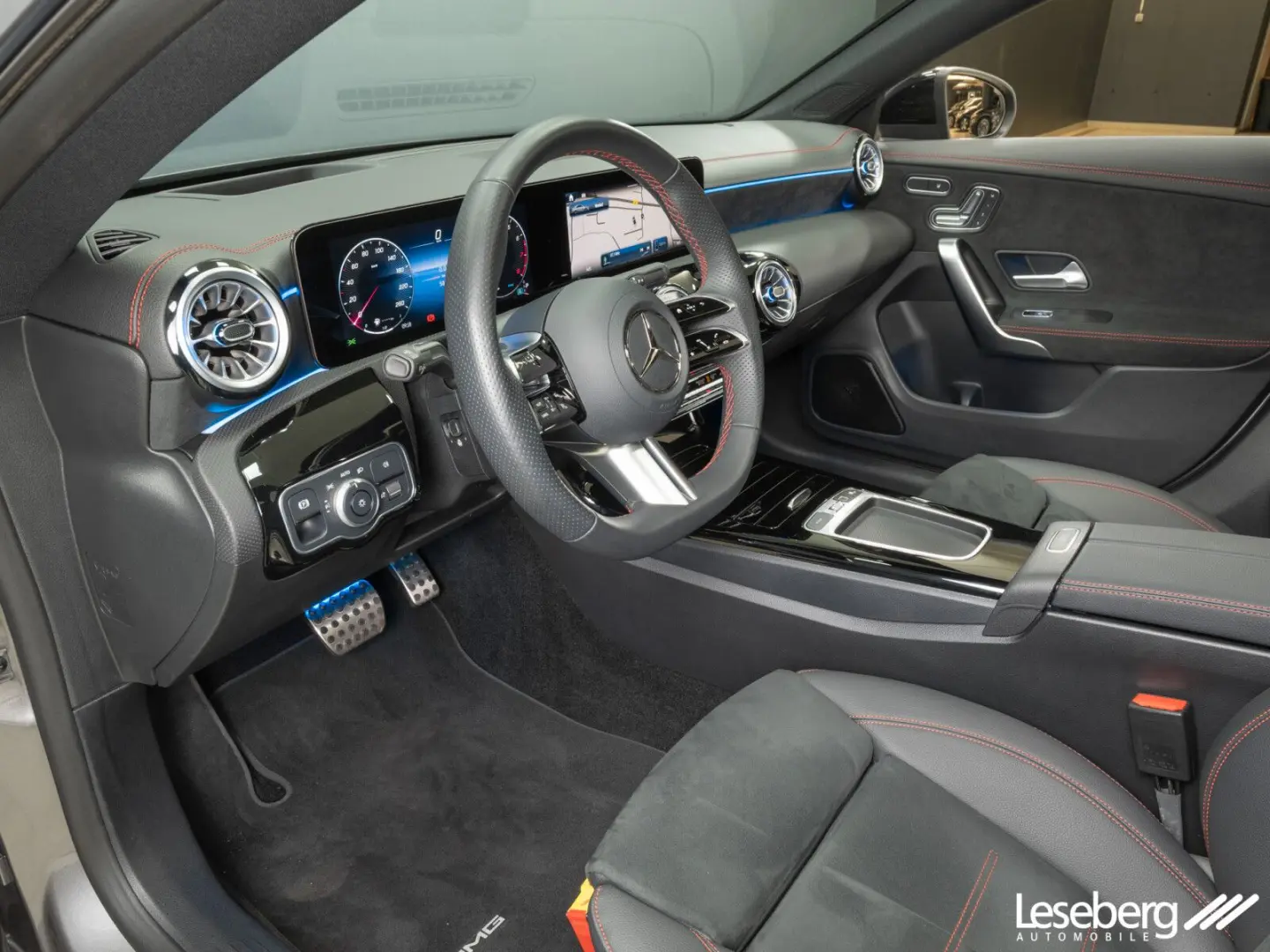 CLA 200 Coupé AMG MULTIBEAM /Pano /DISTRONIC/DAB