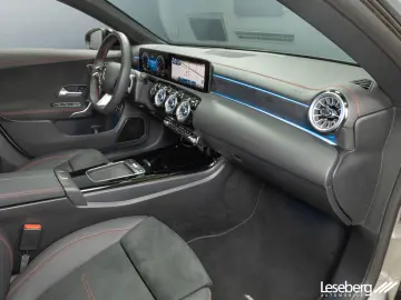 CLA 200 Coupé AMG MULTIBEAM /Pano /DISTRONIC/DAB