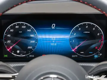 CLA 200 Coupé AMG MULTIBEAM /Pano /DISTRONIC/DAB