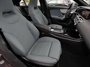 CLA 200 Coupé AMG+PANO+MEMORY+CARPLAY+18 ZOLL