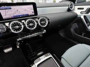 CLA 200 Coupé AMG+PANO+MEMORY+CARPLAY+18 ZOLL
