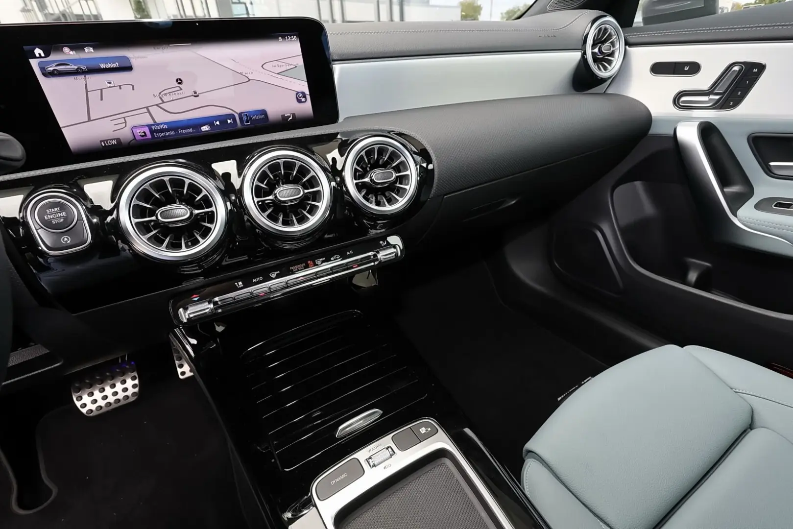 CLA 200 Coupé AMG+PANO+MEMORY+CARPLAY+18 ZOLL