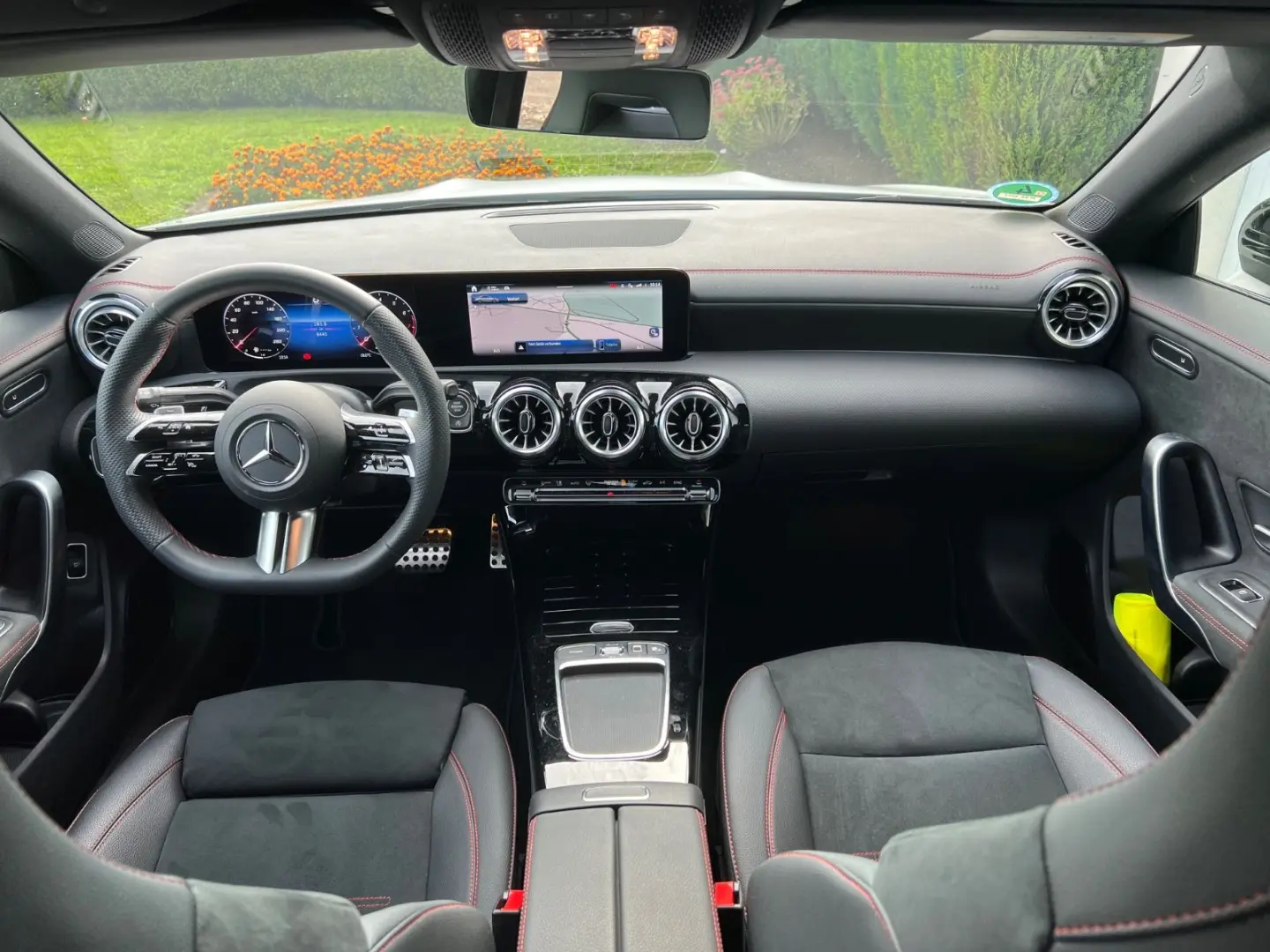 CLA 200 / AMG LINE / NUR 6.500 KM / 1 HAND