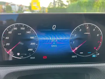 CLA 200 / AMG LINE / NUR 6.500 KM / 1 HAND