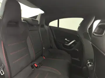 CLA 200d Coupé AMG Advanced+ Night Ambiente 19