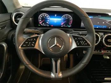 CLA 180 Coupé Prog Adv RüCam Spur LED WinterP