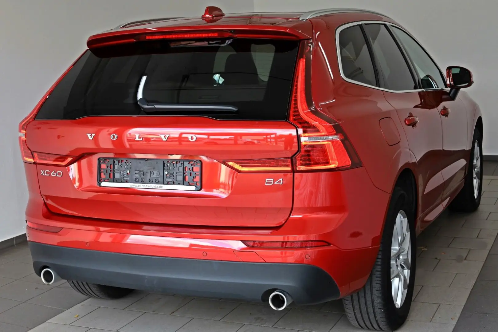 XC60 Momentum Pro,Leder,Navi,LED,SH,Pano.,AHK+WR