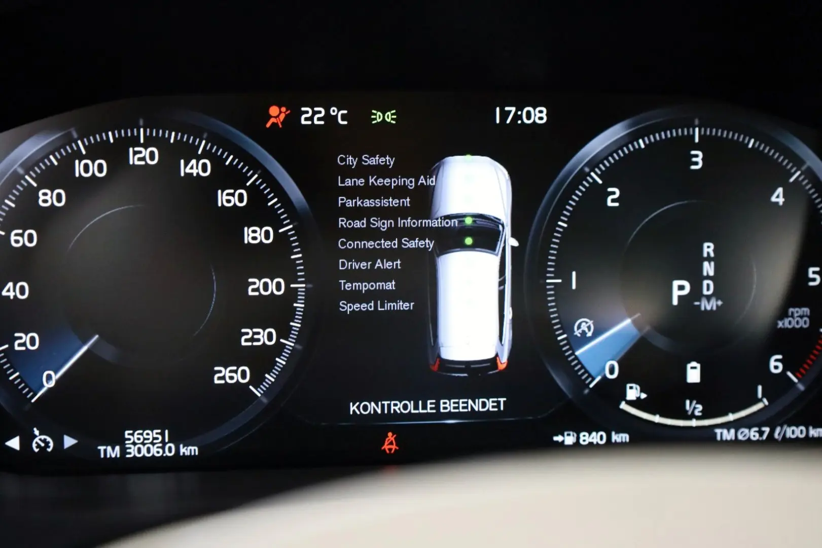XC60 Momentum Pro,Leder,Navi,LED,SH,Pano.,AHK+WR