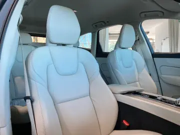 XC 60 AWD Inscription Sthz Memory H&K AHK 360°