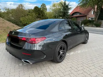 E 220d 9G-TRO*AMG*MBUX*LED*KEYLESS-GO*GARANTIE*