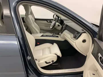 XC 60 B4 AHK S-Dach ACC BLIS